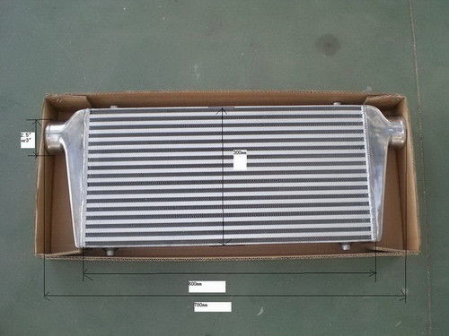 Refrigerador intermedio de aluminio soldado del automóvil del cambiador de calor del tubo aletado
